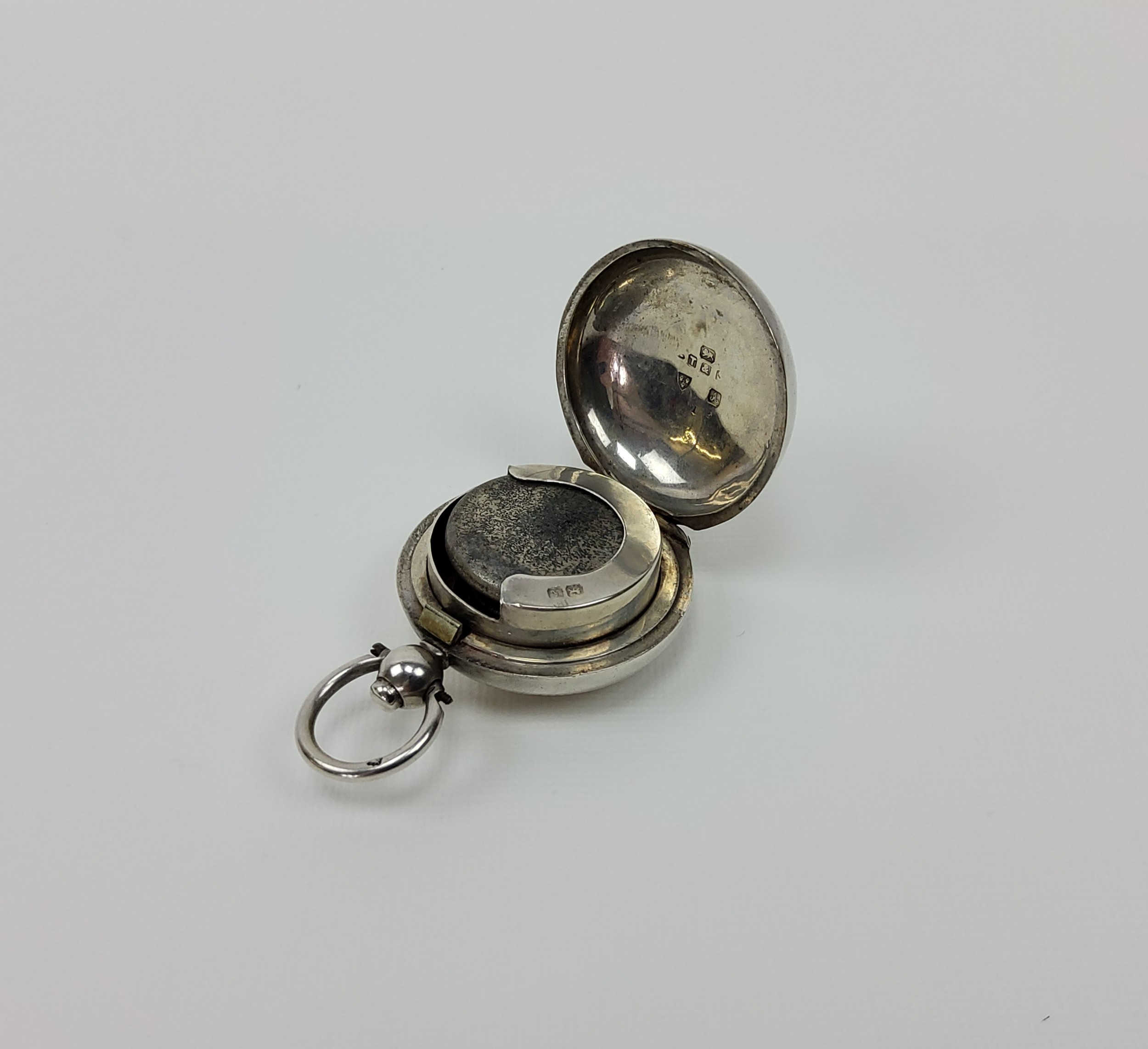 An Edwardian Silver Sovereign Case Hallmarked Chester 1901